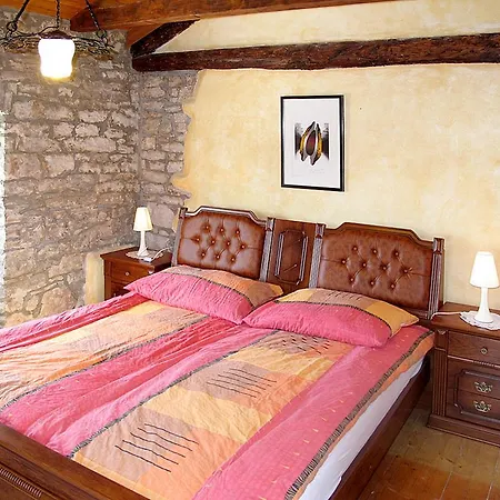Haus Lemut * Kaštel